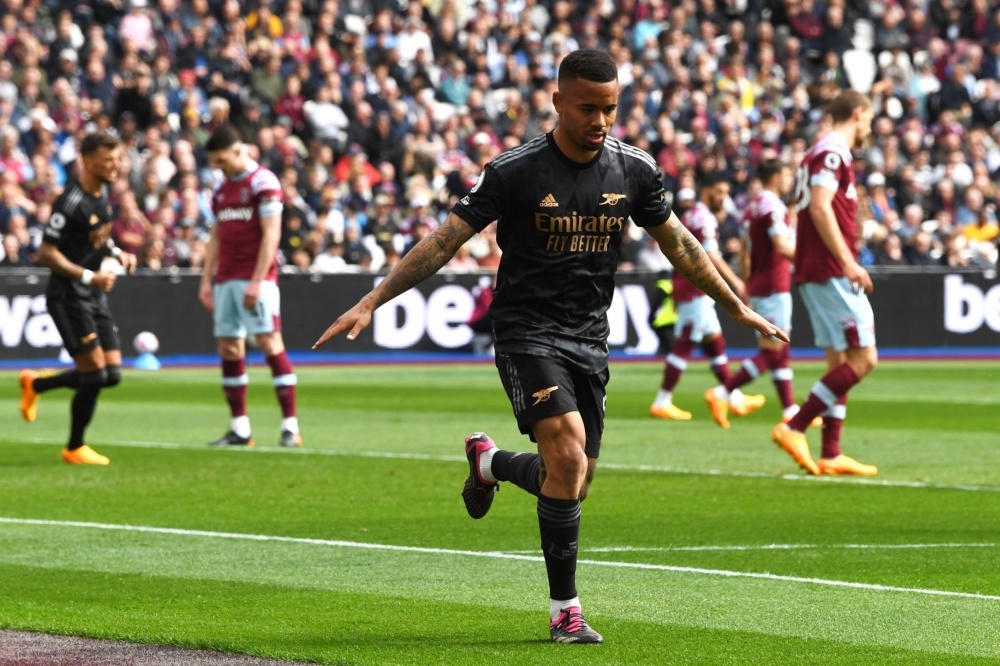 后腰断球即 后腰断球即